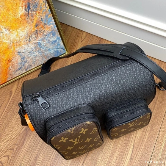First bag ru MESSEANGER LOUIS VUITTON BAG 0729